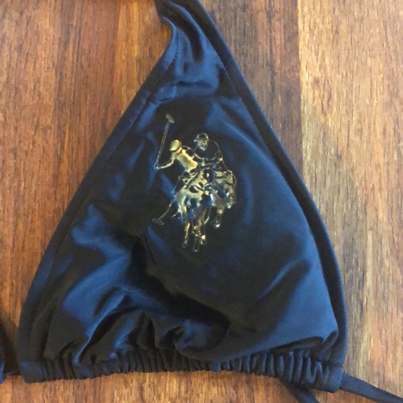 Black Bikini - Picture 2 of 5